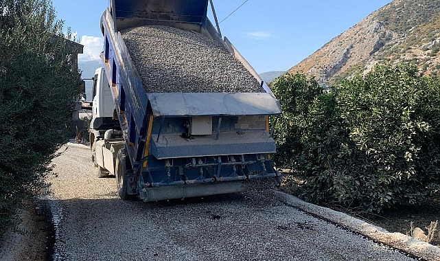 Kırsalda bozulan yollara bakım tamir
