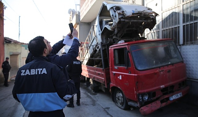 Konak zabıtasından hurdacılara ve hurda depolarına sıkı kontrol