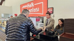 Lider Aydın’dan kandil simidi ikramı