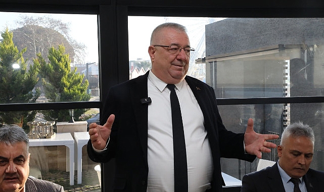 Lider Ertaş’tan gazetecilerle bir ortaya geldi