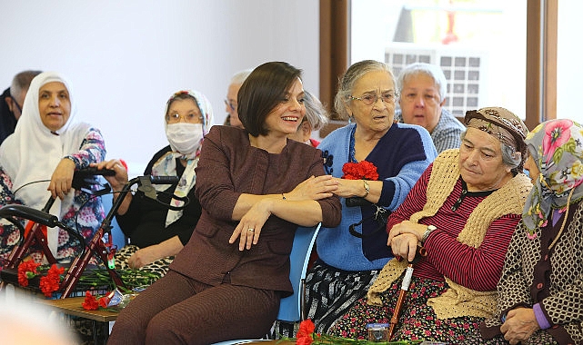Lider Kınay’dan Huzurevi’nde manalı yeni yıl kutlaması