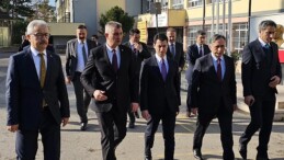 Lider Sezer, Bakan Yardımcısı Macit ile Öğrencileri Ziyaret Etti