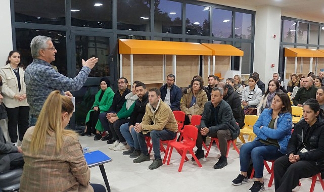 Lider Topaloğlu velilerle bir ortaya geldi