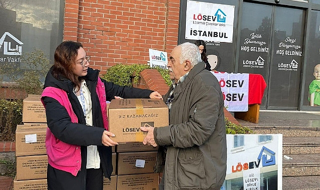 LÖSEV Memnun Et Paketlerini Ataşehir’de Dağıtmaya Devam Ediyor