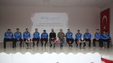 Nilüferli hentbolcular öğrencilerle buluştu