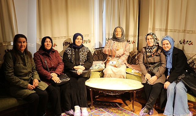 Saruhanlılı Bayanlar Manisa’yı Adım Adım Gezdi