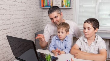 Sömestir Tatilinde Çocukları Çevrimiçi Dolandırıcılıklardan Müdafaanın 6 Metodu