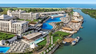 Sömestir Tatilinde Huzur ve Cümbüşün Adresi: Titanic Hotels