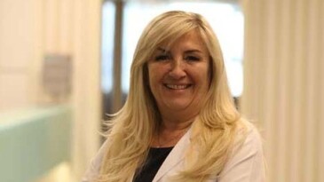 Toplumsal medyanın süratli olması, bağımlılık yapan tesirini arttırıyor! Tanımadığınız insanları çocuğunuzun odasına sokmayın!