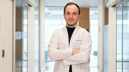 Üst çenedeki kemik yetersizliklerinde zigomatik implant tahlil olabilir!