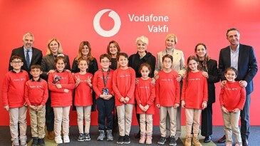 Vodafone Vakfı Danışma Kurulu Üyeleri Geleceğin Yapay Zekâ Yıldızlarıyla Buluştu