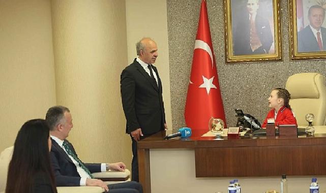 23 Nisan Ulusal Egemenlik ve Çocuk Bayramı’nda Başkanlık Koltuğu Çocuklara Emanet Edildi