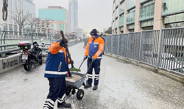 Akom Saat Verdi: Öğlen Saatlerine Dikkat
