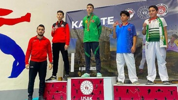 Aliağalı Karateciler Başarılarına Yenisini Ekledi