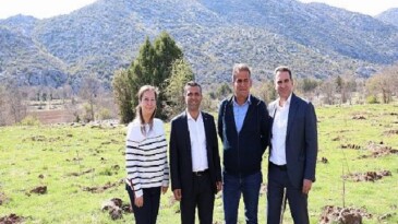 Antalya Büyükşehir Belediyesi İpek Böceği Yetiştiriciliğini Yeniden Canlandırıyor