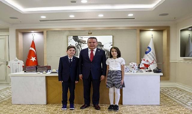 Antalya’da 23 Nisan Coşkusu ve Çocuk Başkan Devri