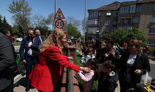 Bakırköy Belediye Başkanı Ayşegül Ovalıoğlu, Silivri Depremi Sonrası Saha Çalışmalarını Yönetiyor
