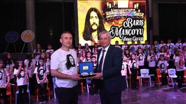 Barış Manço Osmangazi’de mükemmel konserle anıldı