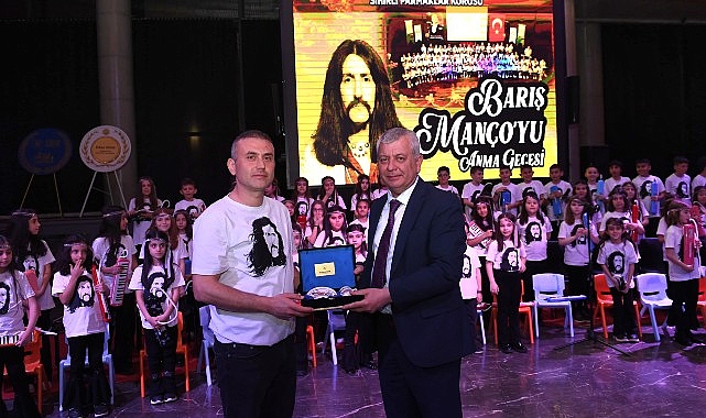 Barış Manço Osmangazi’de mükemmel konserle anıldı