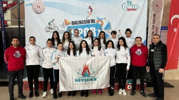 Bayanlar Sutopu 1. Lig Karşılaşmaları Balıkesir’de Başladı