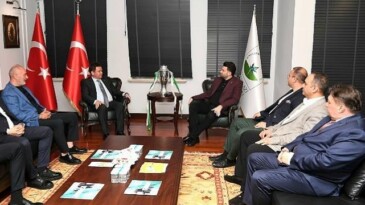 Bursaspor Başkanı Enes Çelik ve Yönetim Kurulu Osmangazi Belediye Başkanı Erkan Aydın’ı Ziyaret Etti