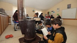 Büyükşehir’den Kırsaldaki Çocuklara Kitap Takviyesi