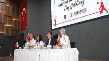 Dikili Belediyesi’nin Voleybol Kursuna Yoğun İlgi