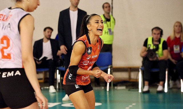 Eczacıbaşı Dynavit, AXA Sigorta Kupa Voley Playoff müsabakası hazırlıklarını tamamladı