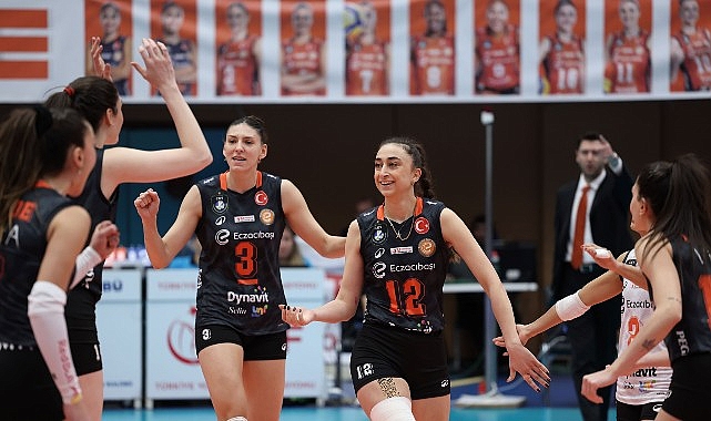 Eczacıbaşı Dynavit, AXA Sigorta Kupa Voley’de ismini dörtlü finale yazdırdı