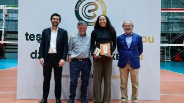 Eczacıbaşı Dynavit Kadın Voleybol Takımından Duygu Dolu Vedalar ve Teşekkürler