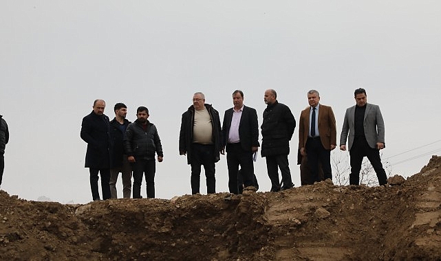 Edremit Çayı üzerine yeni köprü süratle ilerliyor
