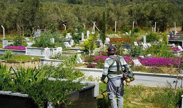 Edremit’te Kabristanlık Temizlik ve Bakım Çalışmaları