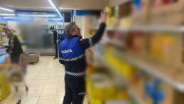 Efes Selçuk’ta Zincir Marketlere Zabıta Kontrolü