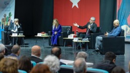 Gazetecilerin problemleri Konak’ta konuşuldu