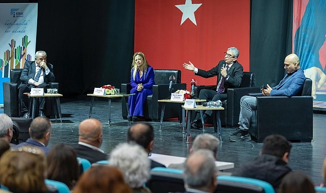 Gazetecilerin problemleri Konak’ta konuşuldu