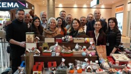 Gaziemirli bayanların el emeği eserleri Sevgililer Günü Standı’nda