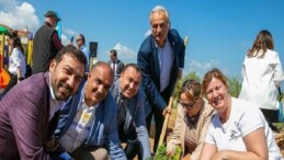 Güzelbahçe Belediyesi’nden Sakız Ağacı Dikim Etkinliğiyle Doğa Seferberliği