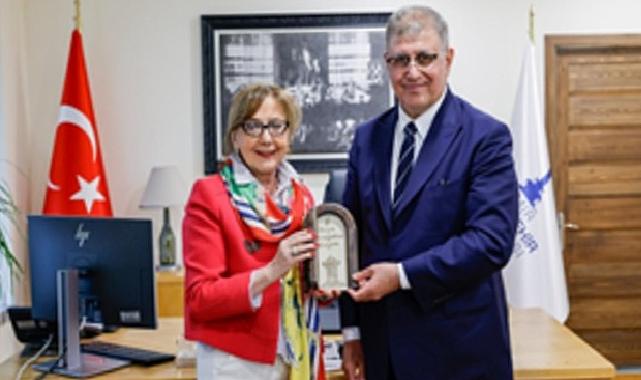 İzmir Büyükşehir Belediye Başkanı Dr. Cemil Tugay ile Bosna-Hersek Ankara Büyükelçisi Mirsada Çolakoviç’in Karşılıklı Ziyareti