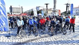 İzmir hafta sonunun tadını Bisikletli Pazar’la çıkarıyor