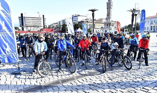 İzmir hafta sonunun tadını Bisikletli Pazar’la çıkarıyor