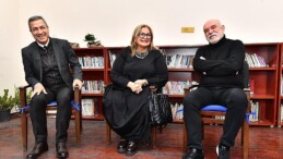İzmir’in kitap kurtlarına Ercan Kesal’lı sürpriz