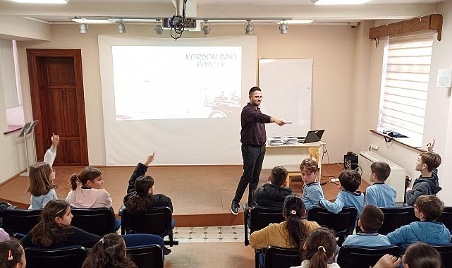 İzmir’in tarihini stantlar, atölyeler ve hikayelerle öğreniyorlar