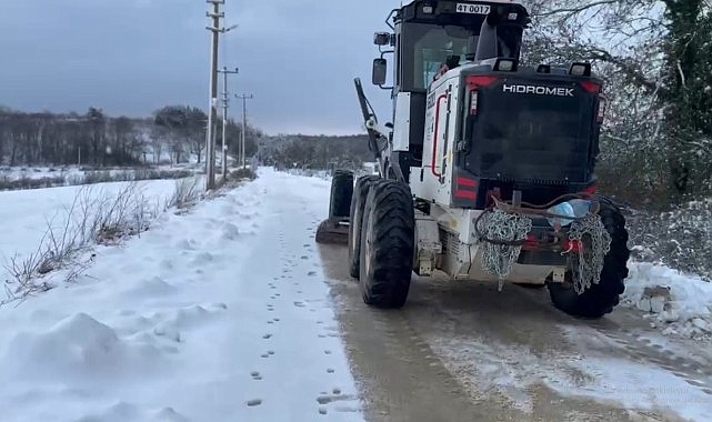 Kandıra’da Kardan Mahsur Kalan Gebe Bayanın İmdadına Belediye Takımları Yetişti