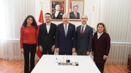 Karadut ve adaçayının, hastane kaynaklı enfeksiyona neden olan bakterilerin tedavisine tesiri araştırılacak