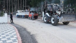 Kemer’de tahrip olan yollarda çalışmalar sürüyor