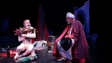 Kentin Tiyatrosu “Kuğunun Şarkısı” Oyunuyla Ataşehir’de