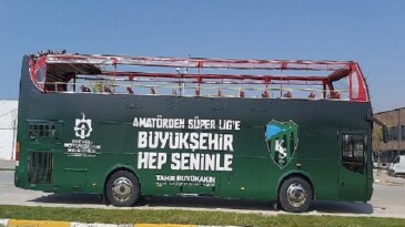 Kocaeli Büyükşehir Belediyesi’nden Kocaelispor Sezon Sonu Kutlaması