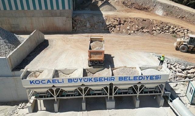 Kocaeli Büyükşehir Belediyesi’nden Yerli ve Sürdürülebilir Yol Malzemesi Üretimi