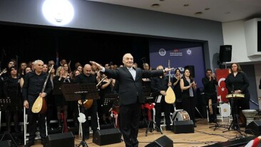 Korolar kulakların pasını sildi
