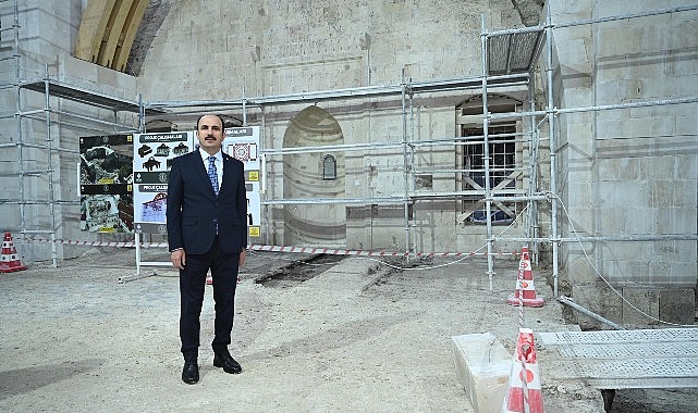 Lider Altay: “Hatay Habib-i Neccar Camii’nin Yine İmal Edilen Ahşap Kubbesi Yerine Yerleştirildi”